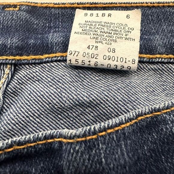 Levi Jeans 515 Boot Cut size 14 Missy Short - Picture 7 of 9